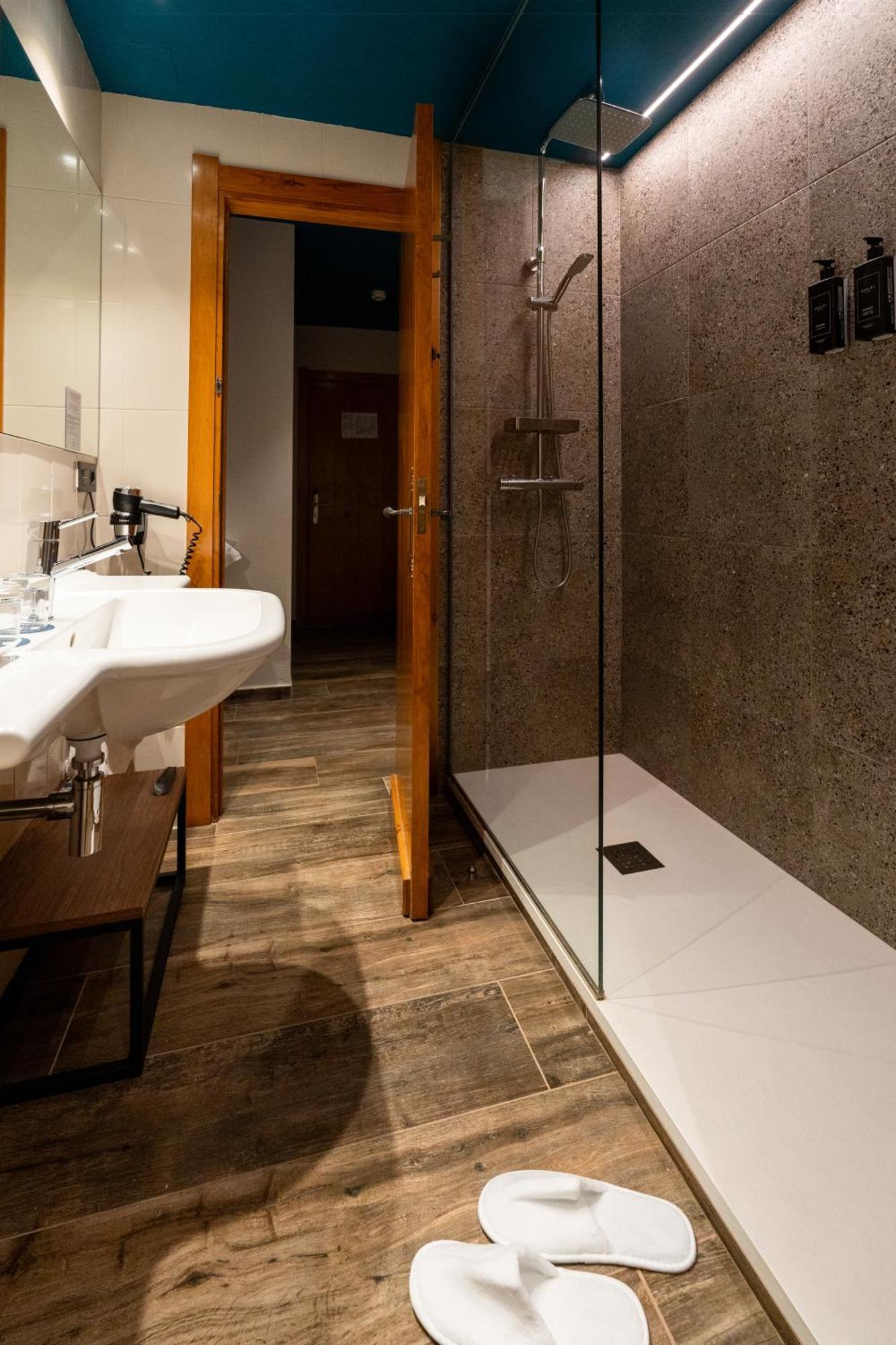 ארינסל Ushuaia, The Mountain Hotel מראה חיצוני תמונה